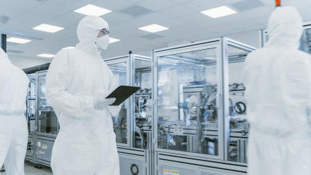 Operator Pharma Industry